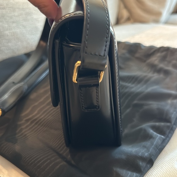 CELINE CLASSIQUE TRIOMPHE BAG IN SHINY CALFSKIN - Picture 3 of 6